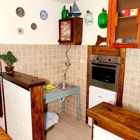 Urbana, Old Town Villa