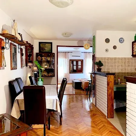 Urbana, Old Town Villa Budva