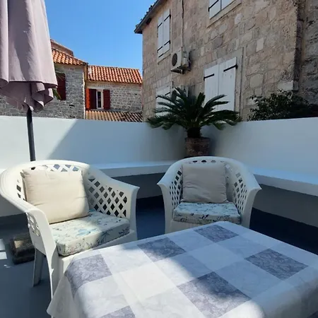Urbana, Old Town Budva