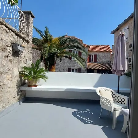 Villa Urbana, Old Town