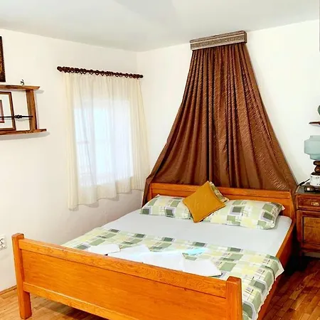 Urbana, Old Town Villa Budva