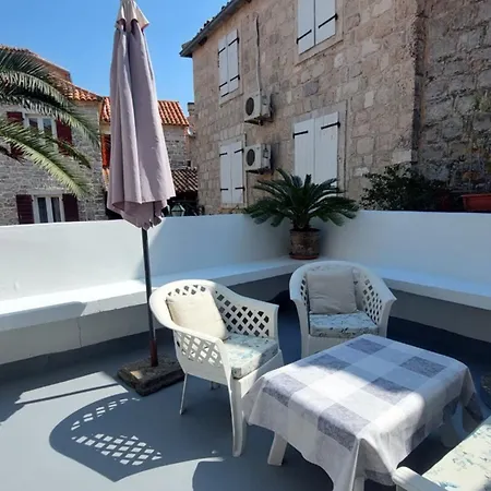 Urbana, Old Town Budva